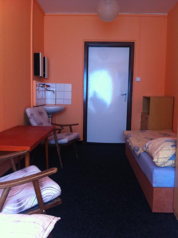 Hostel Liben Prag Oda fotoğraf